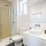 Guestready - Chic And Vibrant Near Anjos Lizbona