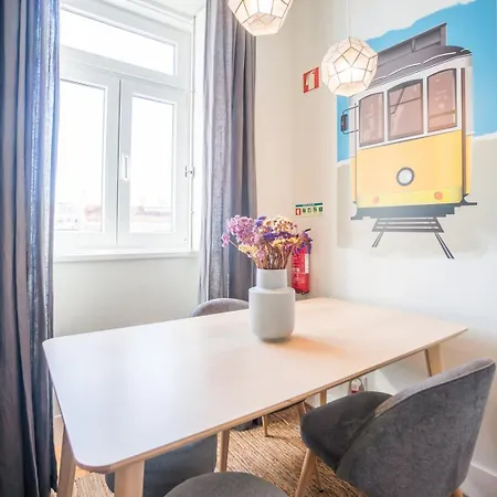 아파트 Guestready - Chic And Vibrant Near Anjos 리스본